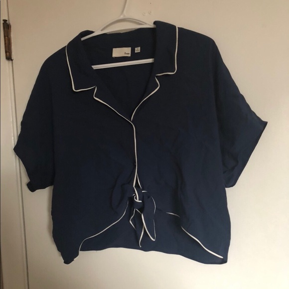 Aritzia Crop Top - Picture 2 of 2